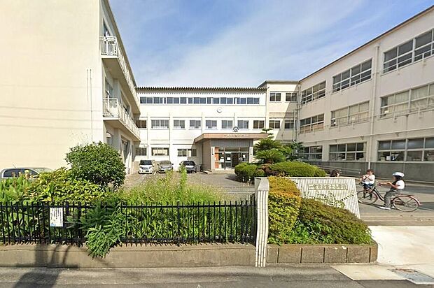 一宮市立富士小学校(約504m)