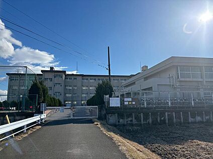 蟹江町立蟹江北中学校  982m(徒歩13分)