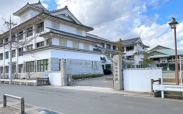 南丹市立園部中学校（約740m）