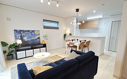 現地写真:LDK(1号棟)