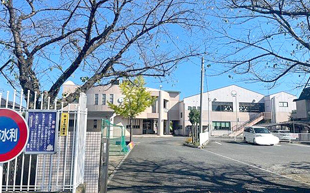 さかえ幼稚園(約710m)