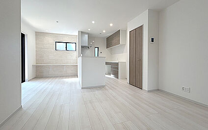 現地写真:LDK(2号棟)