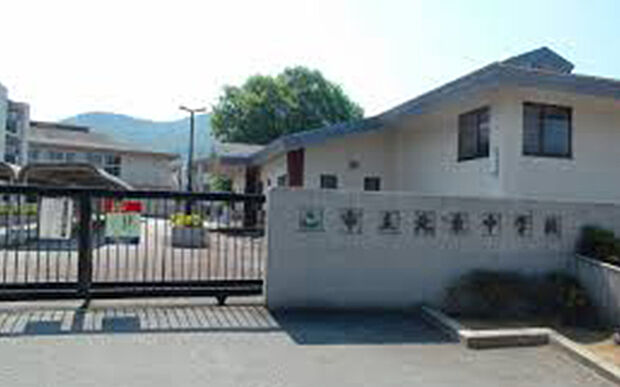 市立北東中学校(約1,550m)