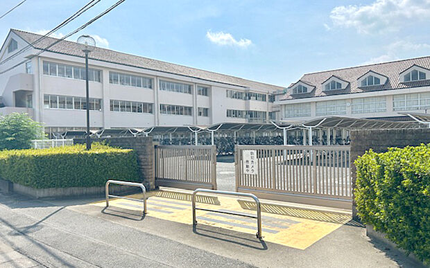 伊勢崎市立あずま中学校(約1,500m)