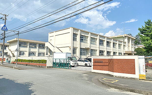 松阪市立山室山小学校(約1,150m)