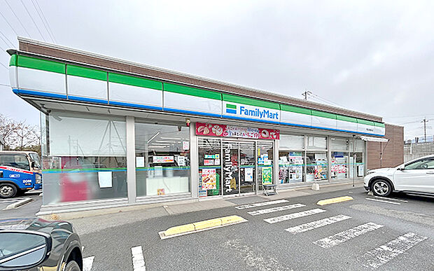 ファミリーマート甲斐双葉龍地店（約450m）