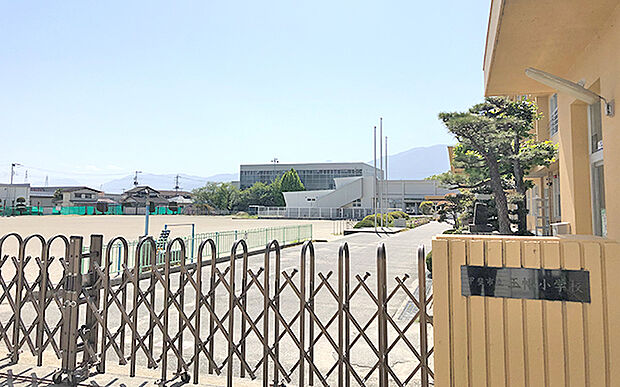 甲斐市立玉幡小学校（約760m）