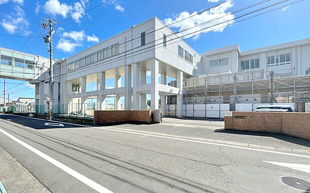 市立鶉小学校（約940m）