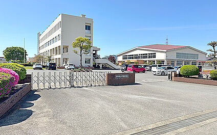 栃木市立大平南中学校 520m