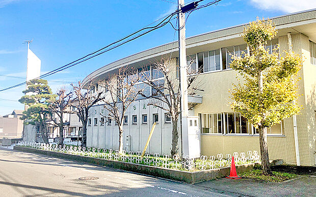 ひばり幼稚園（約1,210m）