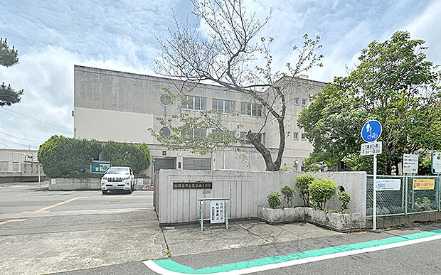 熊谷市立熊谷南小学校(約820m)