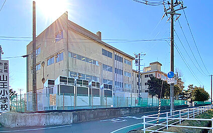 市立山王小学校 1090m