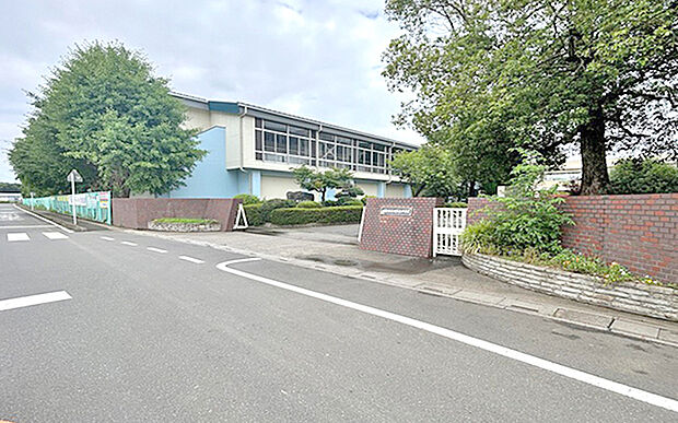 鴻巣市立鴻巣南中学校(約1,400m)