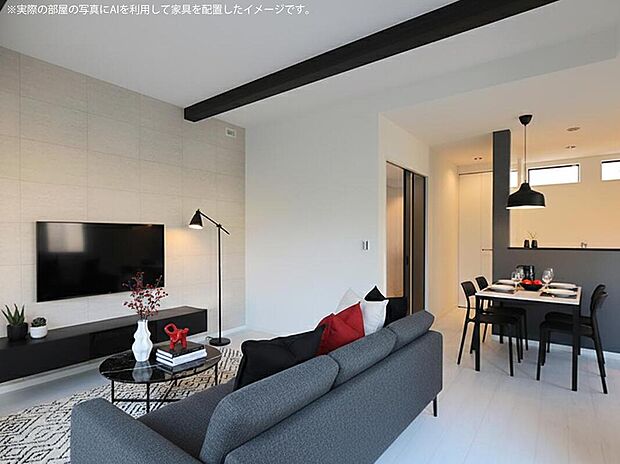 【リビング】◆梁やアクセントクロスがお洒落でクリーンなリビング♪
リビングとダイニングの配置を分けたプラン。同じ空間にいながら個々の時間も大切にできます。(5号棟)