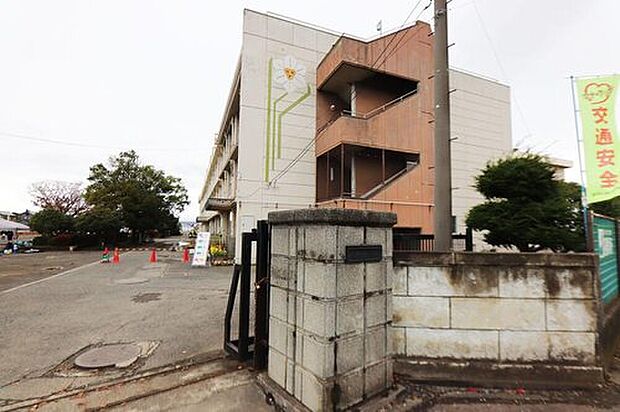 町立旭小学校（約1,420m）