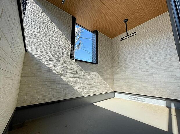 【バルコニー】◆スカイバルコニーとは別に、実用性の高いインナーバルコニーも確保
天候を気にせず使いやすく、日常使いしやすいです!