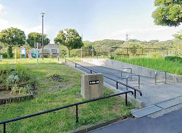 東上郷第一公園（約350m）