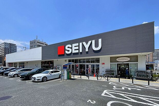 西友草加店(現地より徒歩8分)