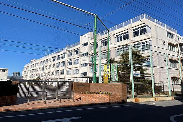 東島根中学校/徒歩11分