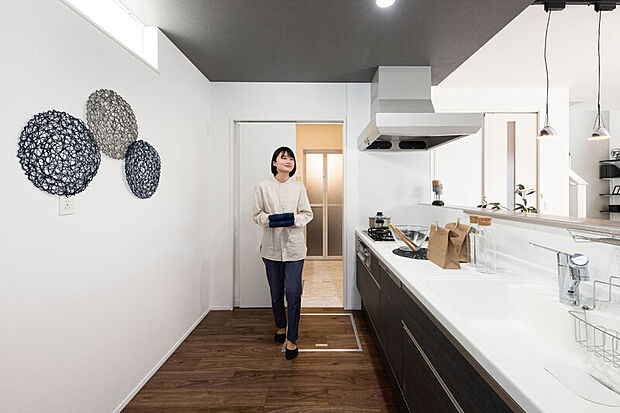 【【快適動線】】水まわりを一続きにすることで快適な家事動線を実現。家事がスムーズになり時間にゆとりが生まれます。※号棟により採用状況が異なります。※写真はイメージです。