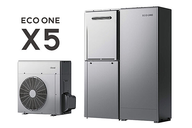 【【ハイブリッド給湯・暖房システム「ECO ONE X5」】】トップクラスの省エネ性でガスと電気を使い分けるハイブリッド給湯器。ランニングコストを大幅に抑え、停電や災害時にも強いレジリエンス性能を誇ります。