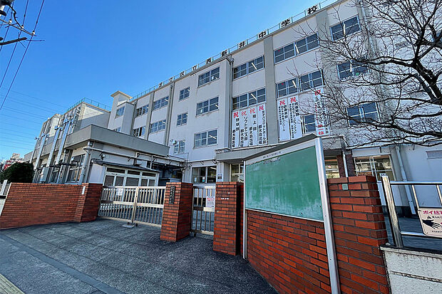 西新井中学校/徒歩13分