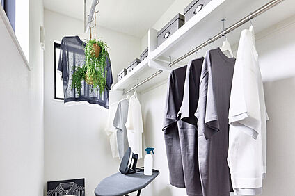 【LAUNDRY ROOM】