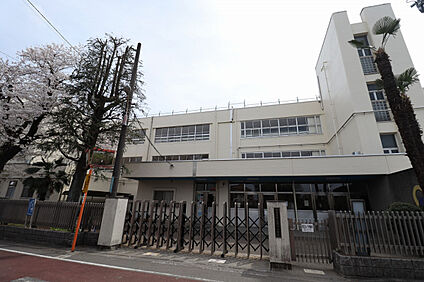 国分寺市立第六小学校 670m