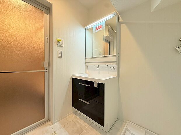 【ワイド洗面化粧台】機能充実の独立洗面化粧台