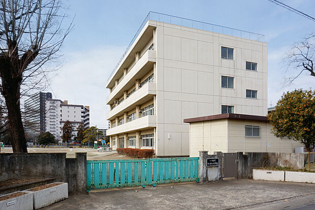 さいたま市立大砂土小学校（現地より徒歩9分）