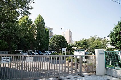 桶川東中学校（現地より徒歩17分） 約1300m