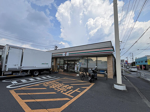 セブン-イレブン 横浜上川井町店（約641m）