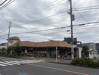 マックスバリュエクスプレス茅ヶ崎浜須賀店 641m