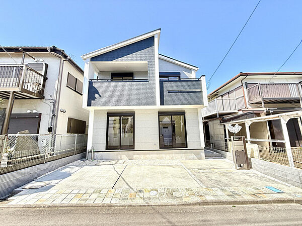 外観写真　明るくオープンなLDKに、振り分けタイプの洋室など、様々なニーズに合わせた暮らしやすい間取りプランを採用。