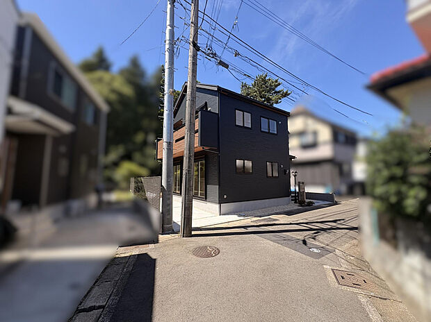 【外観写真】前面道路含む現地写真