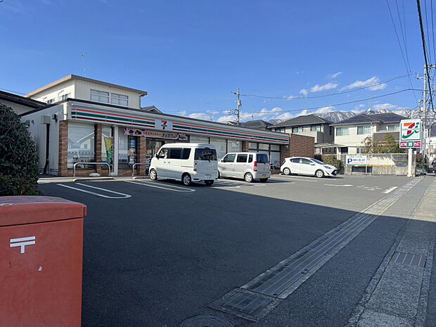セブンイレブン秦野堀西店　