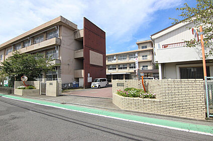 鴨宮中学校 1011m