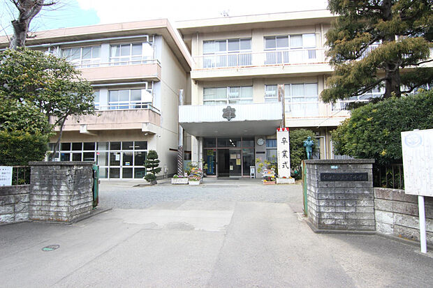 芦子小学校（約130m）