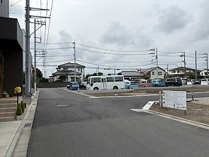 販売現地