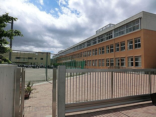 市立南町小学校（約436m）
