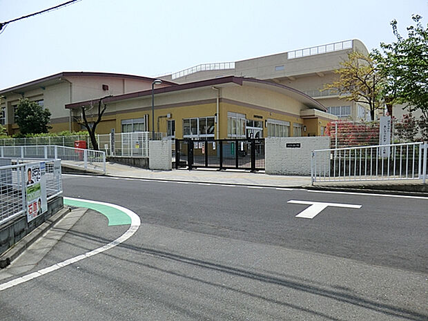 市立第七小学校（約127m）