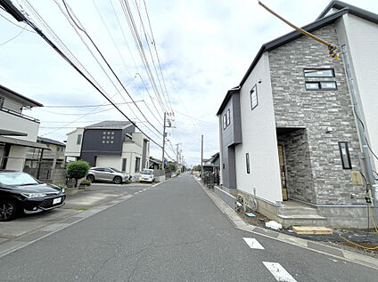 【外観写真】小学校徒歩7分、保育園徒歩3分、公園徒歩3分。ス