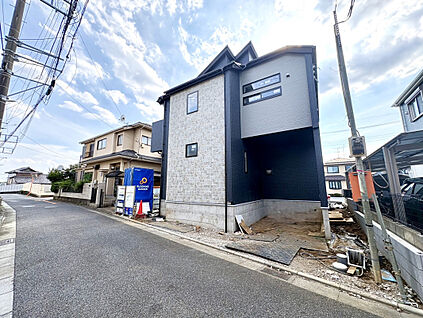 【外観写真】LDK約16帖の広さに折上天井を採用。開放感があ