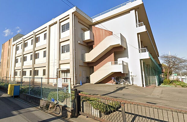 狭山台小学校（約393m）