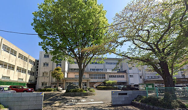 北本市立東中学校（約2,500m）