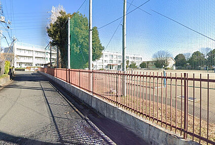 柏原小学校 835m