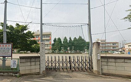 福岡小学校 312m