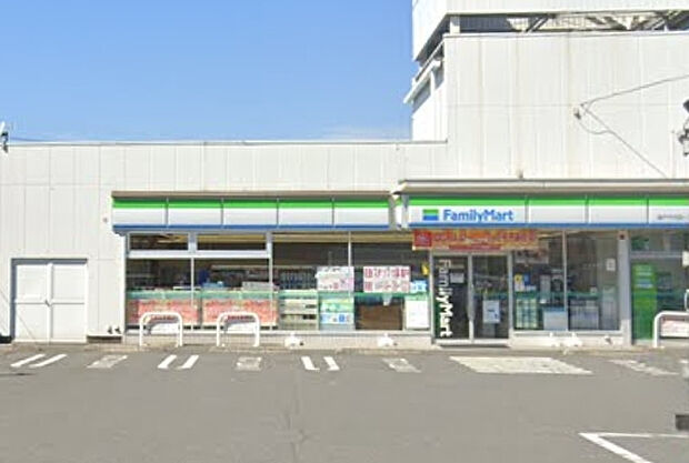 ファミリーマート坂戸千代田一丁目店（約488m）