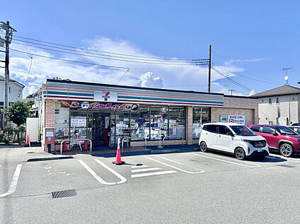セブンイレブン入間市東町3丁目店 343m