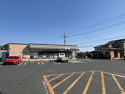セブンイレブン川越小堤北店 425m